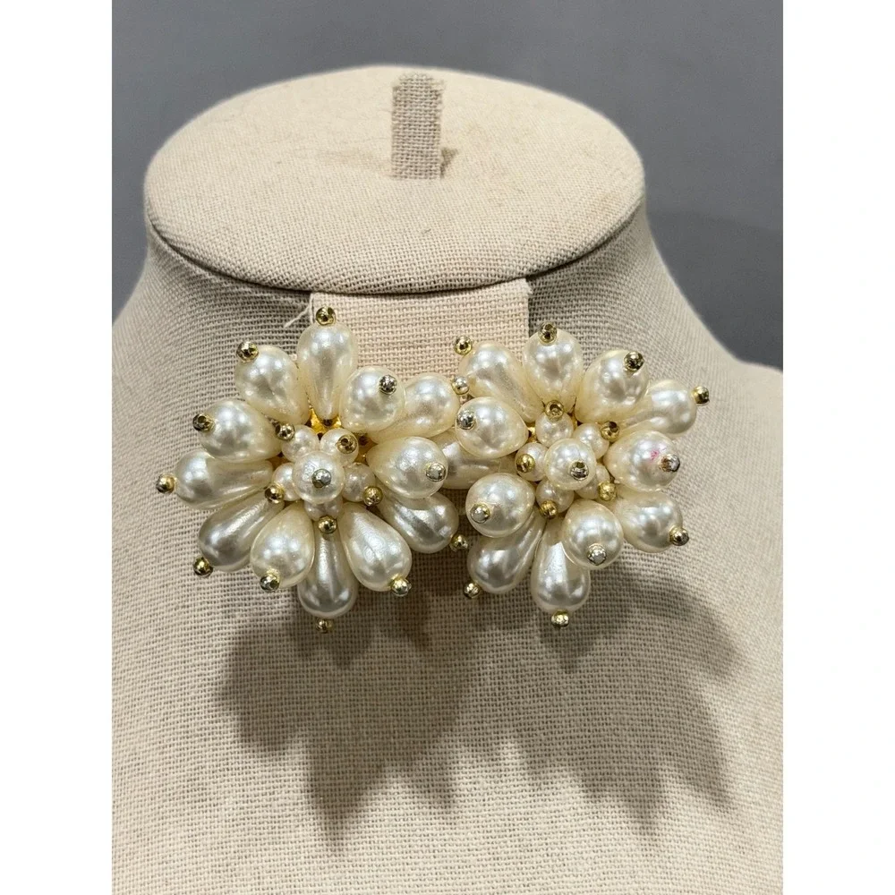 Vontage Large Imitation Pearl Cluster Earrings Cream Gold Tone Clip On Floral 2